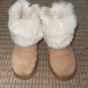 Ugg boots short tan with fur